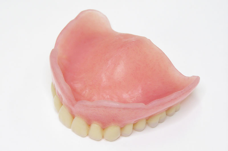 入れ歯でお悩みの方ご相談下さい